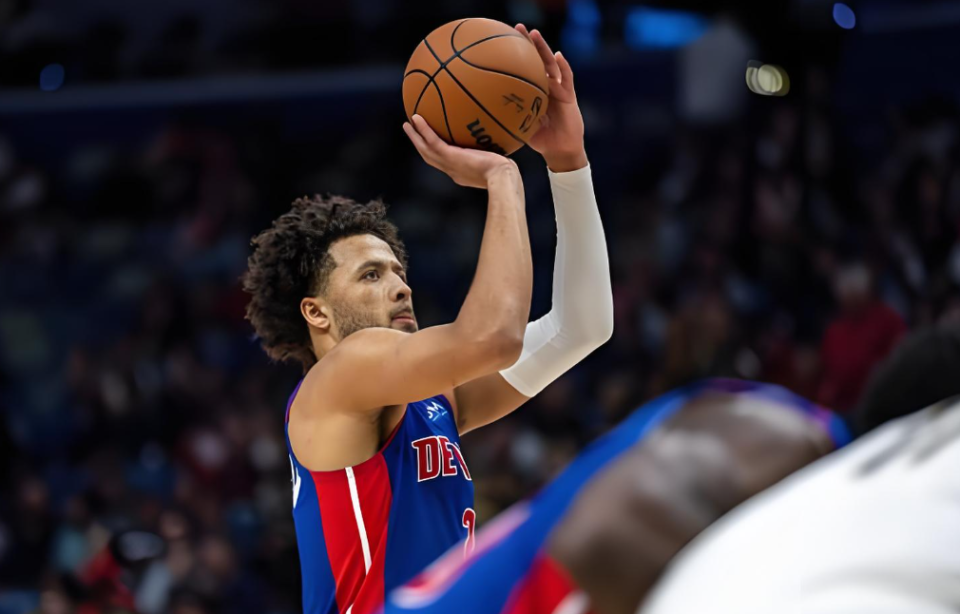 里程碑夜底特律活塞远射贴柱；英超加时末段刷纪录；态度坚定；训练强度明显提升(c罗800球里程碑)