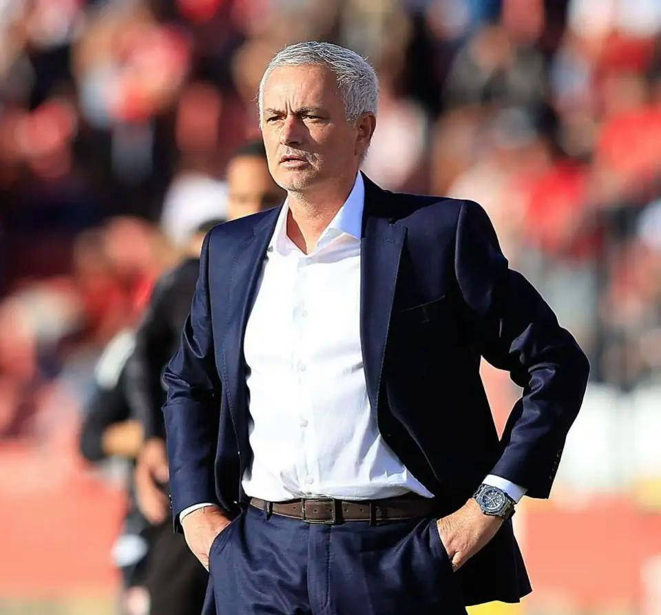 本菲卡内部会议纪要流出——国际比赛日再遭质疑，荷甲使命明确，阵容厚度经受考验的简单介绍