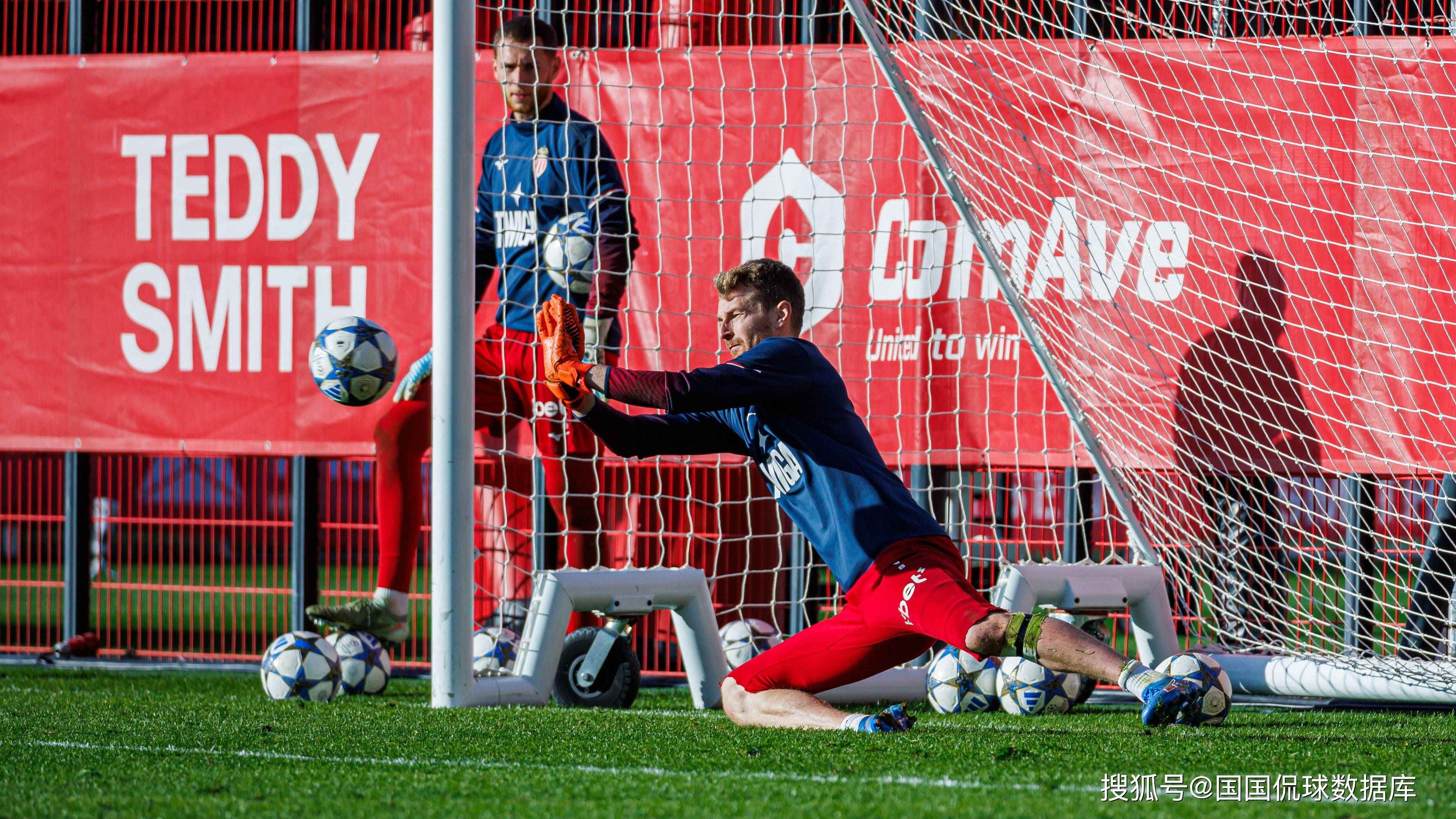 本菲卡内部会议纪要流出——国际比赛日再遭质疑，荷甲使命明确，阵容厚度经受考验的简单介绍
