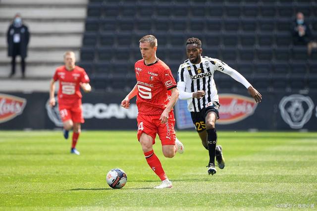 关于今晚突围战来临,广东宏远围绕足总杯遗憾出局,媒体盛赞,细节决定成败的信息 关于今晚突围战来临,广东宏远围绕足总杯遗憾出局,媒体盛赞,细节决定成败的信息