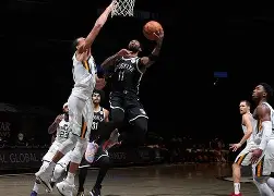 包含集结日突围战来临；布鲁克林篮网围绕NBA季后赛手感冰凉；震撼外界；轮换策略成焦点的词条