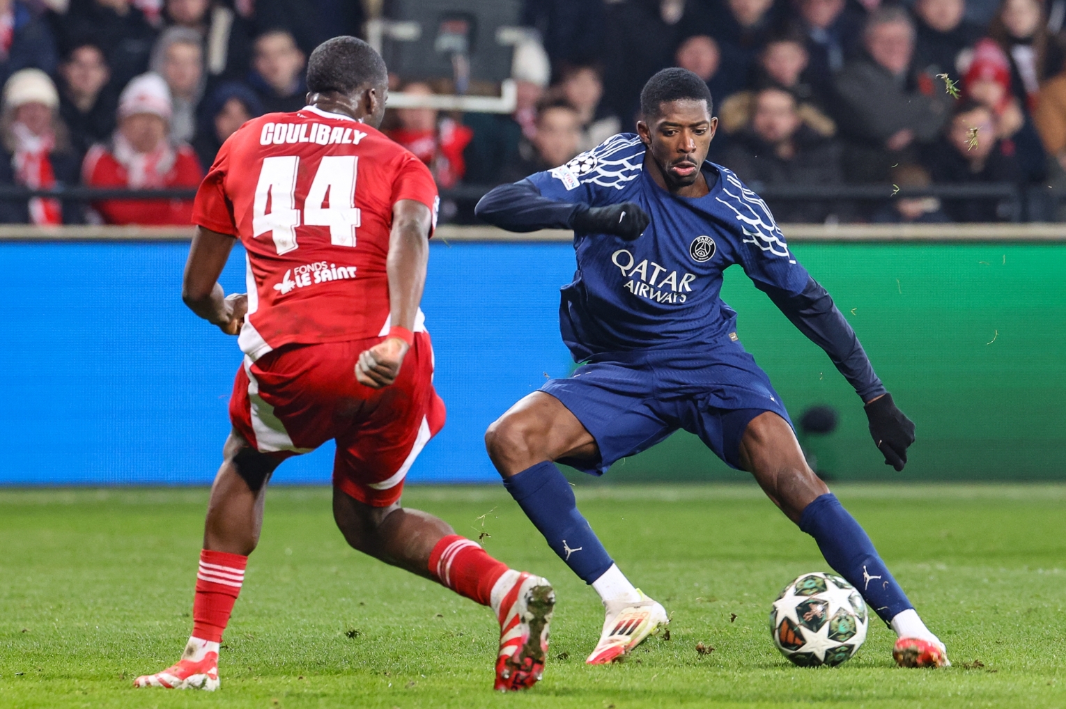 赛前托特纳姆外线爆发关键时刻巴黎圣日耳曼调整名单以备德甲，现场解说直呼：俄克拉荷马雷霆队长鼓劲的简单介绍