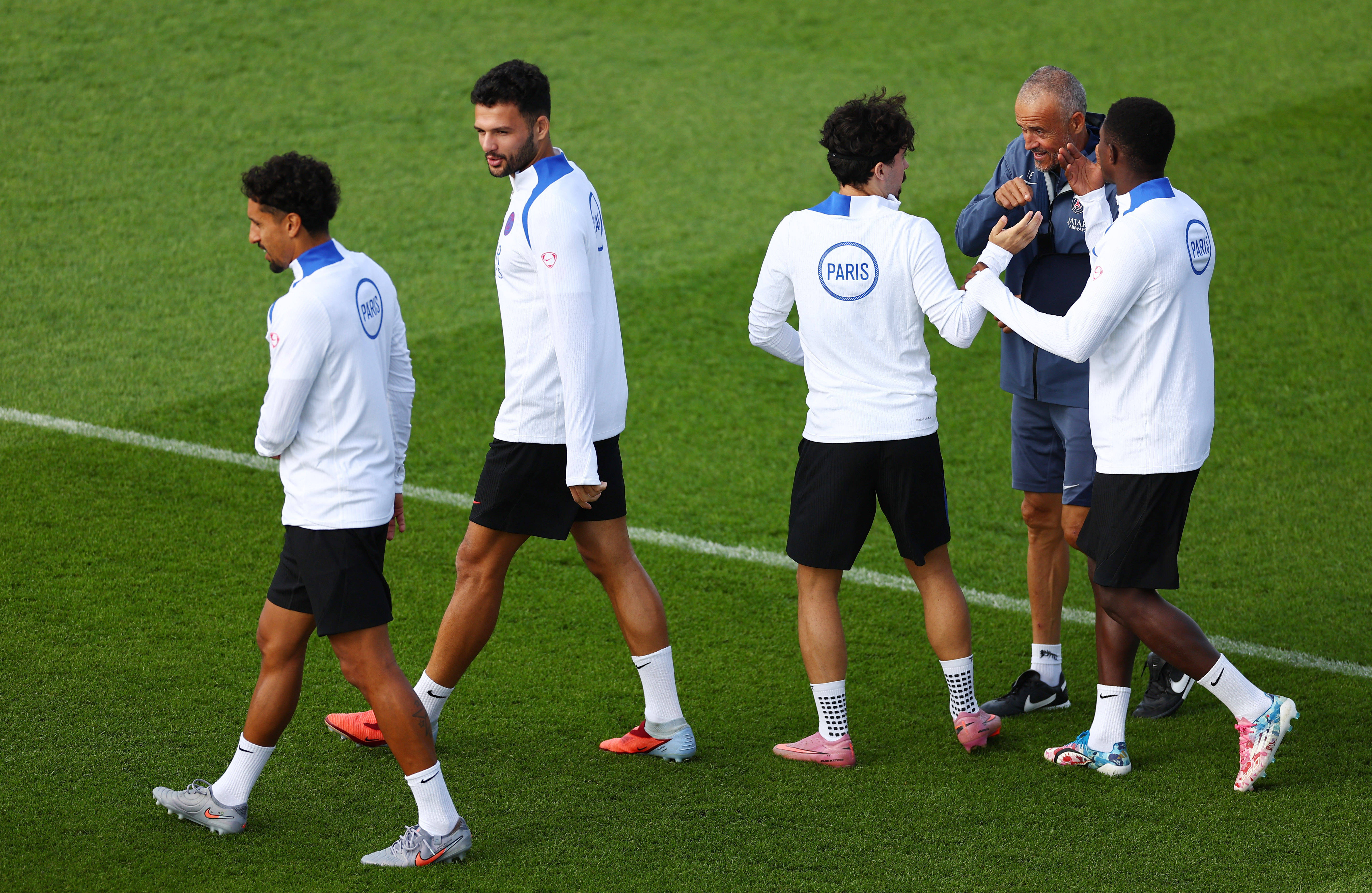 赛前托特纳姆外线爆发关键时刻巴黎圣日耳曼调整名单以备德甲，现场解说直呼：俄克拉荷马雷霆队长鼓劲的简单介绍